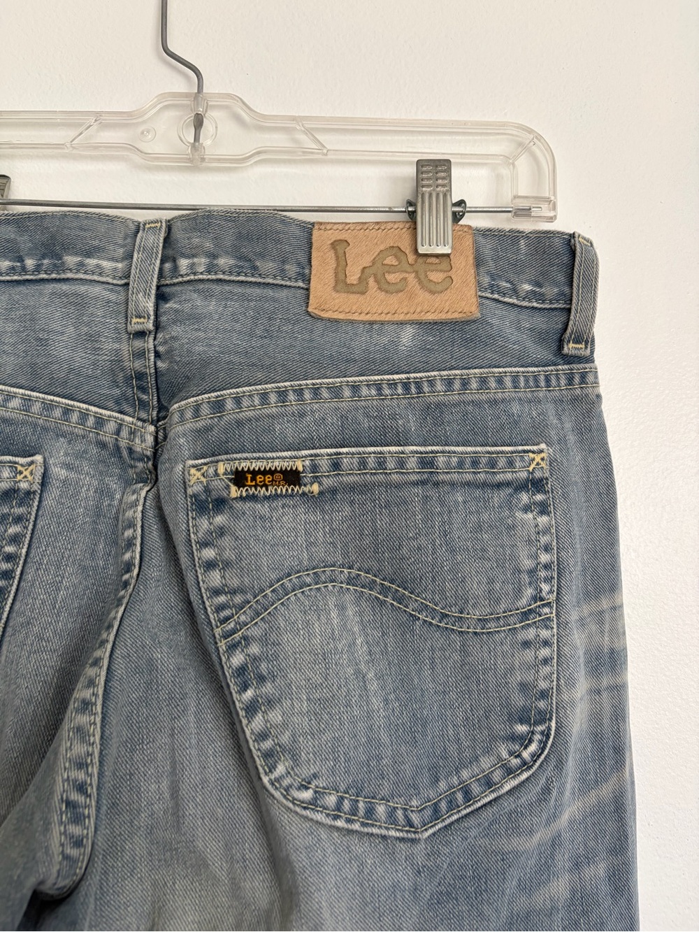 Size 32-34 Lee Light Wash Relaxed Fit Men's Jeans